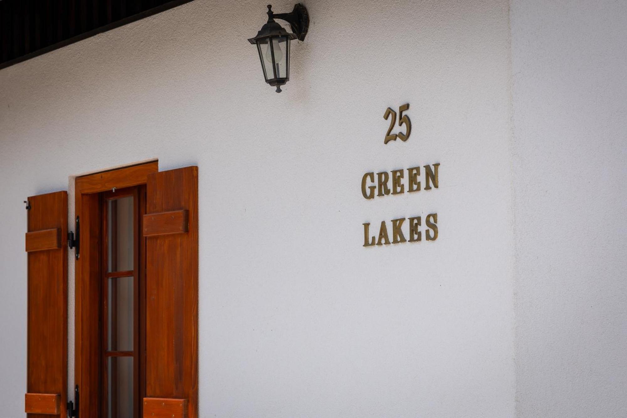 Green lakes house Hotel Mukinje Buitenkant foto